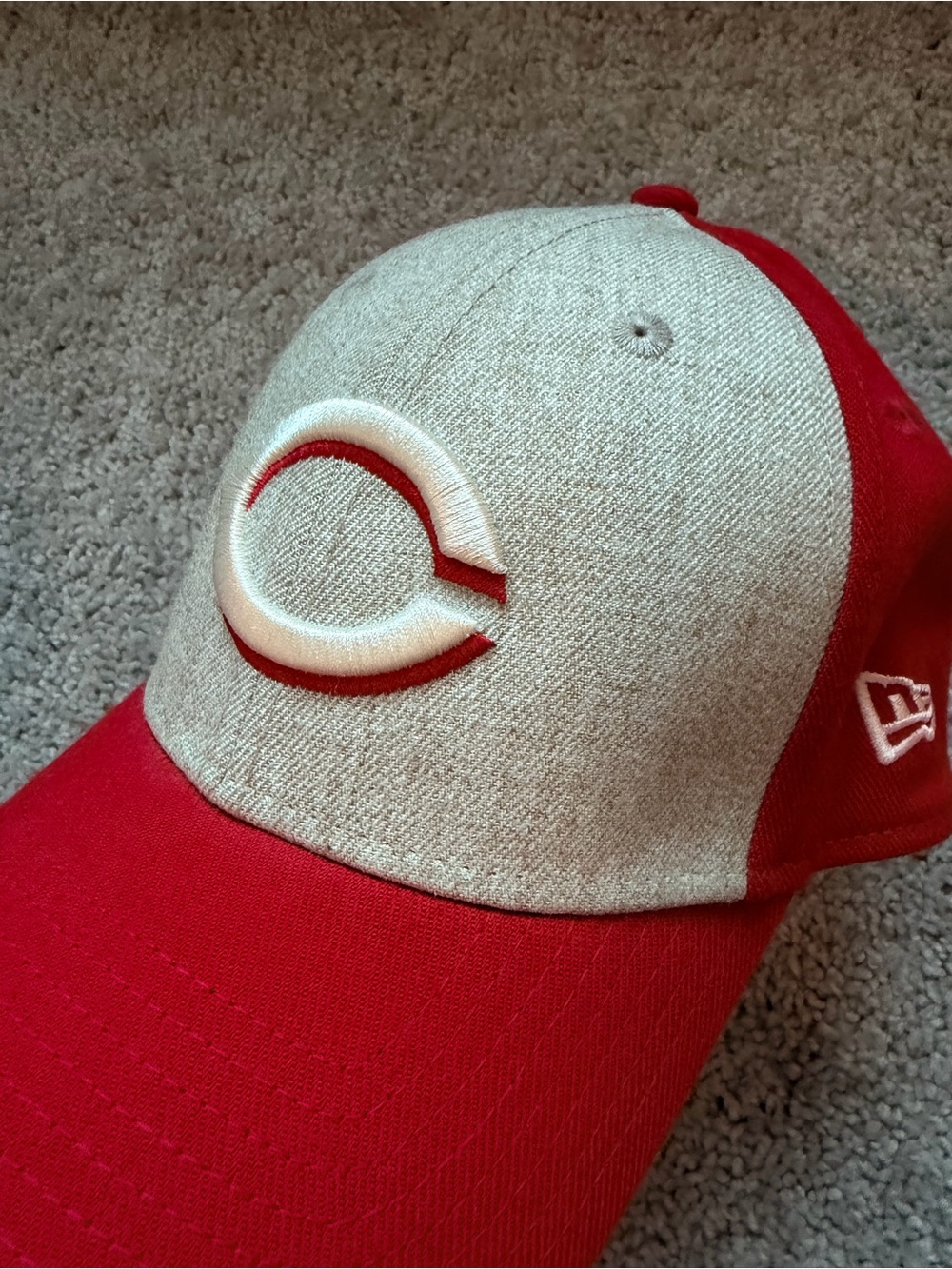 Cincinnati Reds MLB fitted hat - Picture 2 of 4